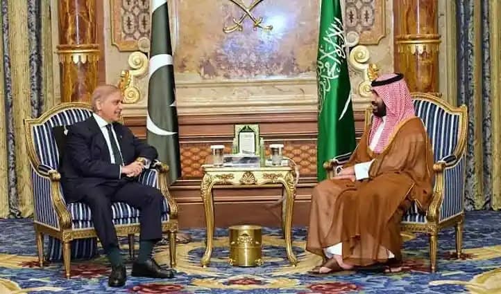 پاکستان وزیراعظم کی سعودی عرب میں حوثیوں کے حملے کی مذمت